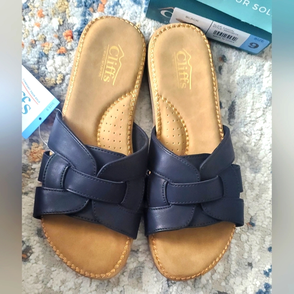 New Women's 9 Cliffs Fortunate Slide Sandal by White Mountain